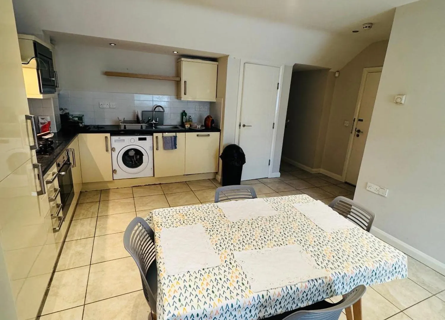 Large Room Near City Centre Belfast 0*,  Storbritannien